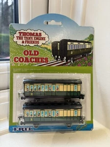 ERTL Thomas The Tank Engine & Friends - OLD COACHES - NEW - BOXED - Picture 1 of 3