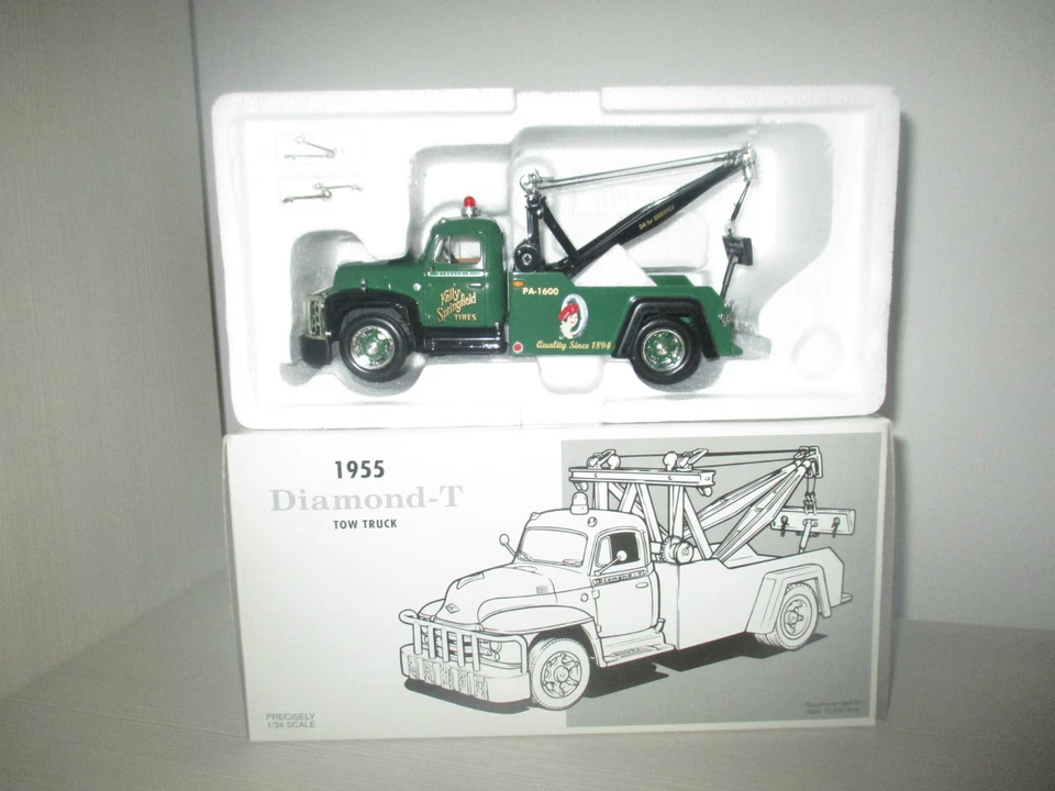 DIAMOND T TOW TRUCK 1955 FIRST GEAR SCALA 1:34 - Immagine 1 di 1