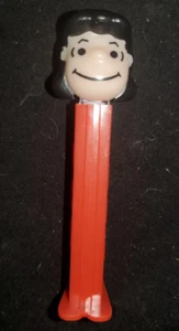 PEZ: PEANUTS - LUCY Candy Dispenser / Retired (PS) - Picture 1 of 3