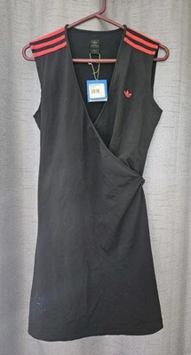 Vestido Adidas Envolvente 3 Rayas Midi Negro Borde Rojo Talla Grande Nuevo con Etiquetas Foto 1 de 4