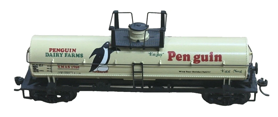 EXTREMELY RARE HO PENGUIN DAIRY FARMS CHRISTMAS SINGLE DOME TANK CAR-FREE SHIP - Image 1 of 4