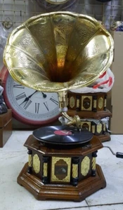 Antique Gramophone, Fully Functional Working Phonograph, win-up record player - Picture 1 of 9