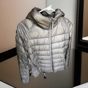 UniQlo Jacket Mens M Gray Ultra Light Down Puffer Water Repellant Lightweight - Picture 1 of 5