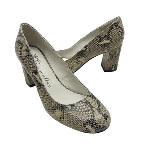Zapatos de salón Bettye Muller de cuero neutro 6 piel de serpiente punta redonda tacón bloque para mujer nuevos sin caja - Imagen 1 de 11