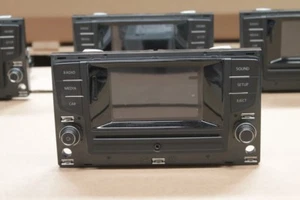 Radio VW Composition Color SD 5G0035867 G - Imagen 1 de 3