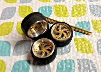 RUEDAS DE ALEACIÓN DORADAS PERSONALIZADAS RUCCI 223 SE ADAPTA A HOT WHEELS 83 SILVERADO 1/64 RU2G Foto 1 de 4