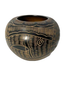 Vintage Hand Carved 8” Wood Bowl-Fish & Floral Design-Jamaica 2002 - Picture 1 of 6