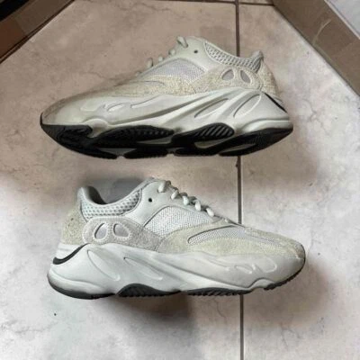 Adidas Yeezy Boost 700 Salt Talla 6.5 - EG7487 Foto 1 de 4