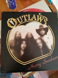 OUTLAWS " HURRY SUNDOWN " W/INSERT FIRST PRESS EXCELLENT CONDITION AL4135 - Imagen 1 de 12