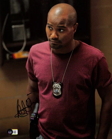 The Wire Sergeant Carver Seth Gilliam Signed 11x14 Photo BAS Cover