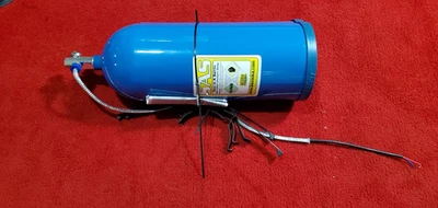 Subwoofer SAS Bazooka 8 NOS 8 tubos tanque de óxido nitroso graves en una botella AGOTADO Foto 1 de 4