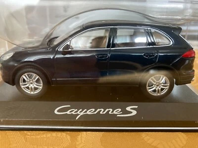 Porsche Cayenne 1:43 nero 2016 casa costruttrice Porsche  - Immagine 1 di 3
