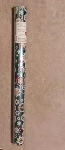 Expressions by Hallmark CHRISTMAS DESIGNED FOIL GIFT WRAP 200 Sq Ft - Picture 1 of 3
