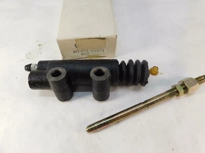 Cilindro de liberación de embrague Toyota Land Cruiser 31470-60071 1975-1980  Foto 1 de 4
