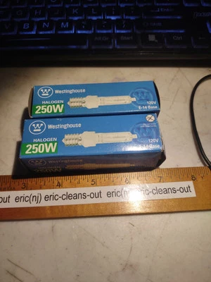 Westinghouse Q4845 250Q E-14 base 250W 120V European base quan 2 - Image 1 of 4