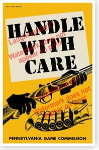 Póster de seguridad de pistola de la comisión de juego de Pennsylvania 1961 mango con cuidado retro - Imagen 1 de 1