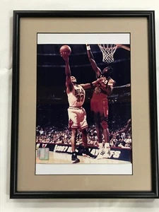 1996 NBA OFFICIAL VINTAGE PHOTO1 " SCOTTIE PIPPEN " CHIGAGO BULLS 10X8IN MINT - Picture 1 of 4
