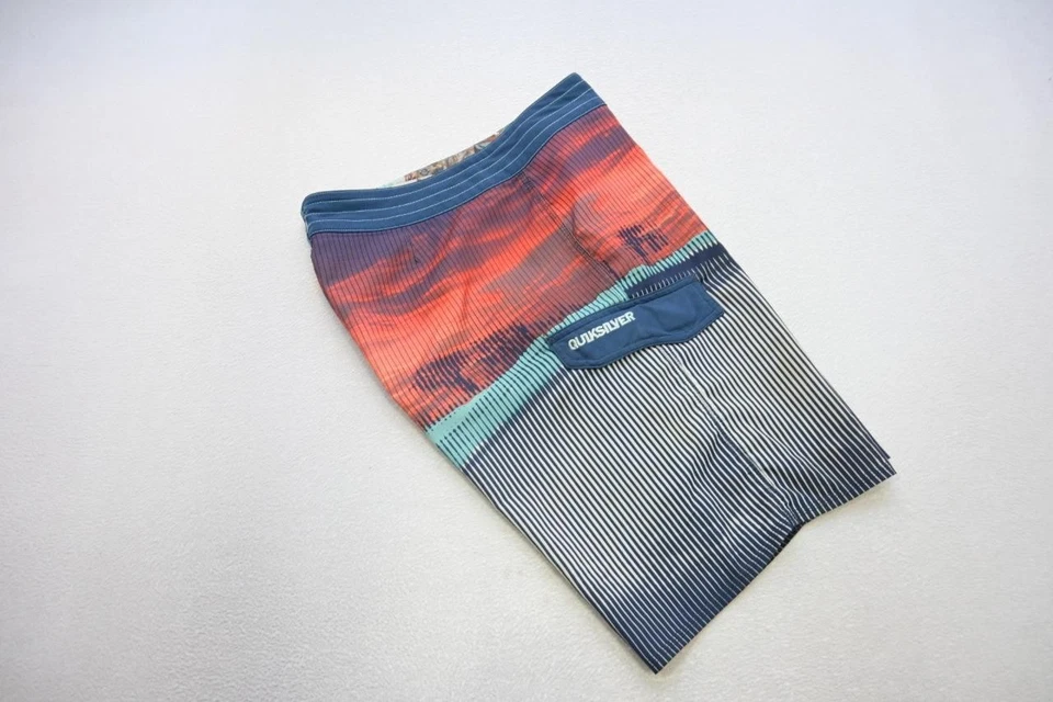Quiksilver Highline Board Shorts Stretch Striped Floral Surf Water Swim Mens 36 - Image 1 of 4