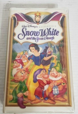 Walt Disney's Snow White and the Seven Dwarfs Masterpiece - Image 1 of 4