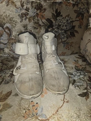 Nike Men's LeBron Soldier White Black Basketball Shoes SIZE 8 Mens AR4225-100 - Image 1 of 4