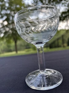Anchor Hocking Clear Cut AHC55 Laurel Leaf Lines 4" Liquor Cocktail Stem VGUC - Picture 1 of 5