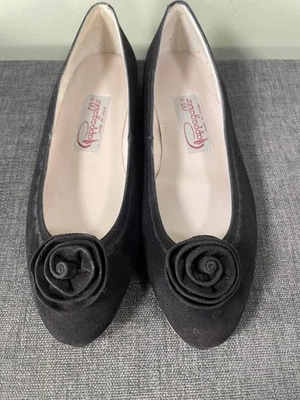 Vintage 80s/90s Pappagallo SUEDE ROSETTE BALLET FLATS Shoes ~ Black  6M - Image 1 of 4