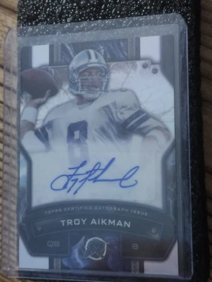 Tarjeta autografiada Topps Resurgamce Troy Aikman 2025 Foto 1 de 4