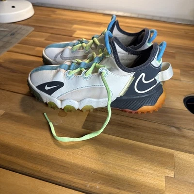 Botines Nike Future Field césped béisbol fútbol fútbol niños talla 1 año DJ6949-101 Foto 1 de 4