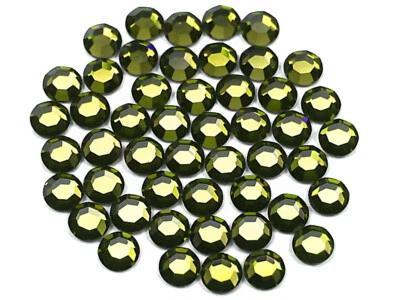 Olivino, Preciosa Genuino Checo 8 Facetas Chaton Rosa Estrás Plano Foto 1 de 4