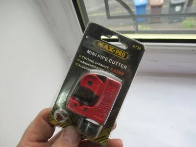 Mini Metal Tube Cutter Copper Aluminium Radiator Brass Tube Cutting Tool 3-22mm - Image 1 of 4