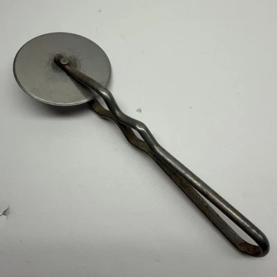 Vintage Kenberry Stainless Pie Pizza Dough  Cutter Slicer - Kitchen Utensil USA - Image 1 of 4