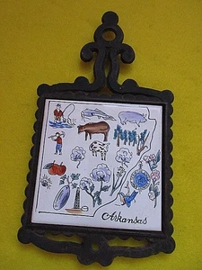 * Trivet * Aransas Theme * 4 "X 4" * Ceramic & Cast Iron * - Picture 1 of 6