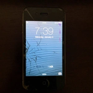iPhone 4s Verizon - Picture 1 of 10