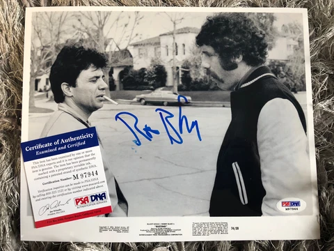 Robert Blake Signed 8x10 Busting Photo W/Elliot Gould PSA/DNA Authentic COA Cover