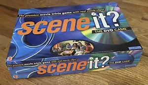 Mattel ESCENA IT DVD Película Trivia Juego 100% Completo! Primera Edición Original 2003 - Imagen 1 de 5