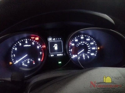 2017 Hyundai Santa Fe Speedometer Instrument Cluster Gauges - Image 1 of 4