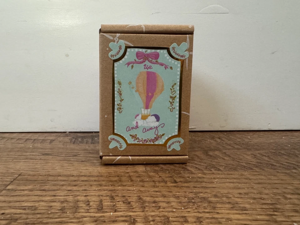 Nuevo en caja Portavelas Glitterville Cumpleaños Pasteles 2" Arriba y Away Globo de Aire Caliente Foto 1 de 4