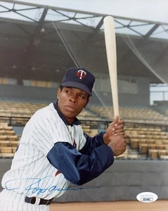 Rod Carew Baseball HOF Signed 8x10 Photo with JSA COA - Picture 1 of 2