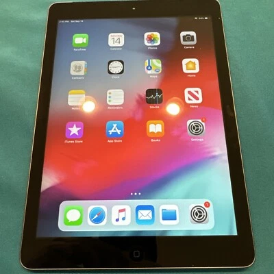 EXCELLENT - Apple iPad Air (1st Gen) 16GB A1475 (Wi-Fi + Cellular) - Unlocked - Image 1 of 4