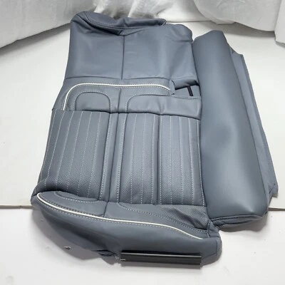 Cubierta de asiento trasero OEM 2022 2023 2024 Lincoln Navigator JL7Z-7863805-PC Foto 1 de 4