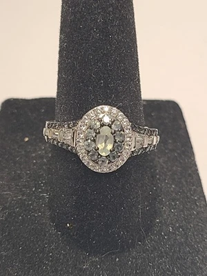 D'Joy Narsipatnam Alexandrite 和白色锆石 1.25 克拉富豪反射戒指 i — 第 1/2 张图片