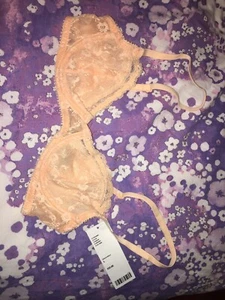 UO Out From Under Vanessa Lace Underwire Bra Peach S - Picture 1 of 7