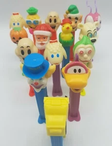 Lot of 15 Vintage PEZ Dispensers - Picture 1 of 3