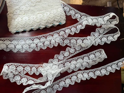 DENTELLE ANCIENNE aux fuseaux - bordure points d'esprit lin - fait main - Photo 1/4