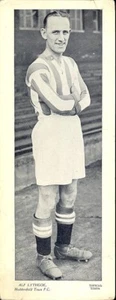 Topical Times - Footballers, Size 250 x 95 mm, black & white - Alf Lythgoe - Picture 1 of 1