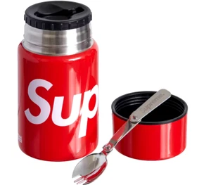 Contenedor de frasco de comida rojo Supreme x SIGG 0,75 L con cuchara/espora (FW21A44) - Imagen 1 de 6