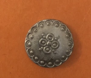Vintage 8 Pewter Buttons from Norway on Card Unused Norwegian Design 13/16 - Picture 1 of 4