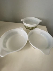 Pyrex Verde Green Square Flowers Casserole Set (Lot of 3) 471 472 473. - Picture 1 of 9