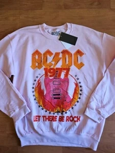 AC/DC LICENSED WOMEN'S ROCK BAND FLEECE PINK SWEATSHIRT SIZE MED NEW - Picture 1 of 6