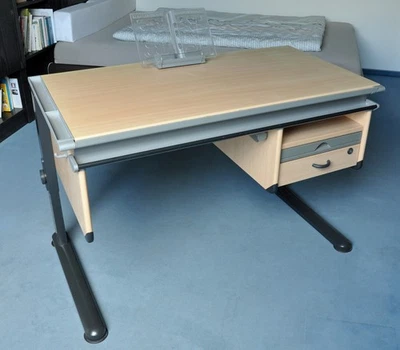 Kinder-Schreibtisch von Moll, höhenverstellbar, 2 Schubladen mit Stuhl - Bild 1 von 4